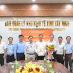Tỉnh Tây Ninh trao chứng nhận đăng ký đầu tư dự án Khu công nghiệp Hiệp Thạnh giai đoạn 1 cho VRG